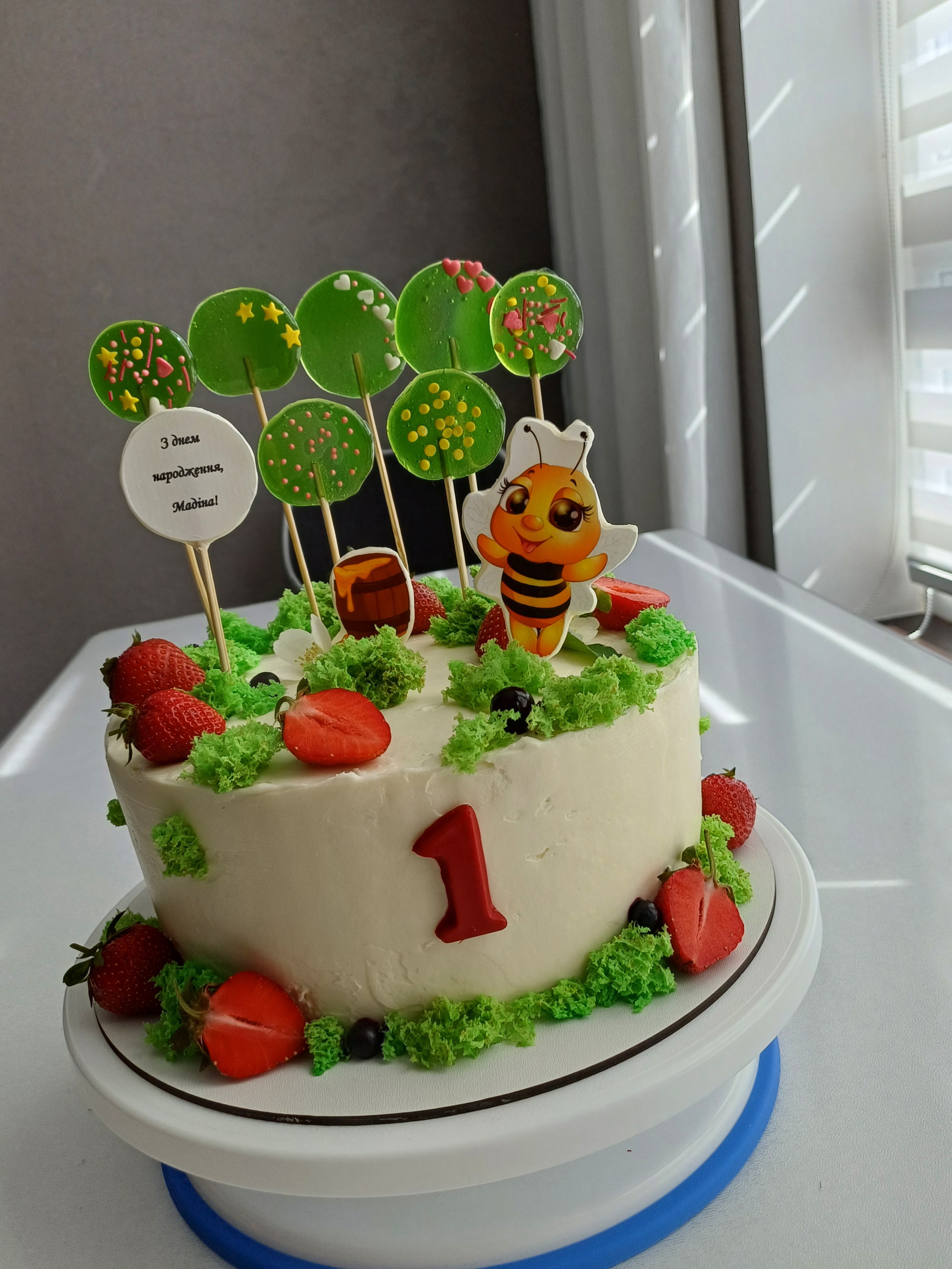 Фото Торт з декором