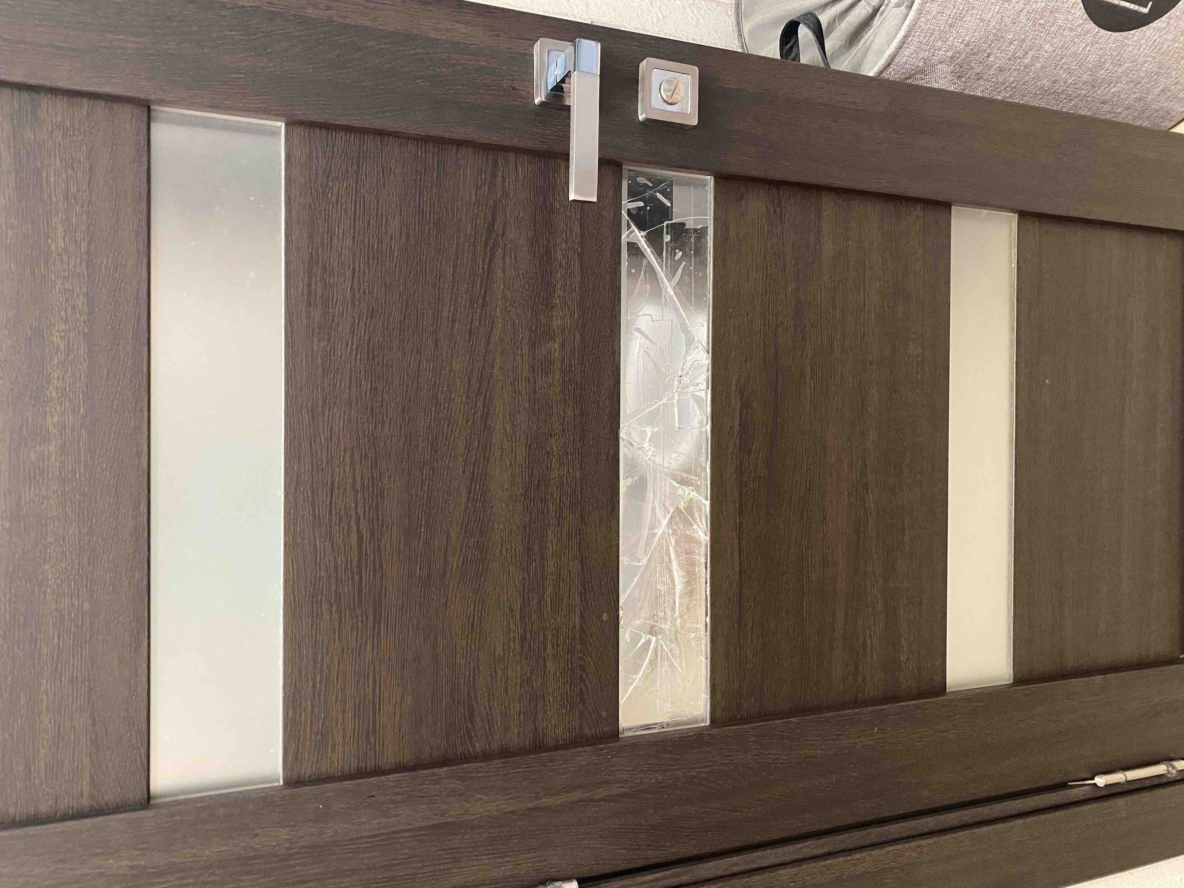 Фото заміна скла в міжкімнатних дверях 