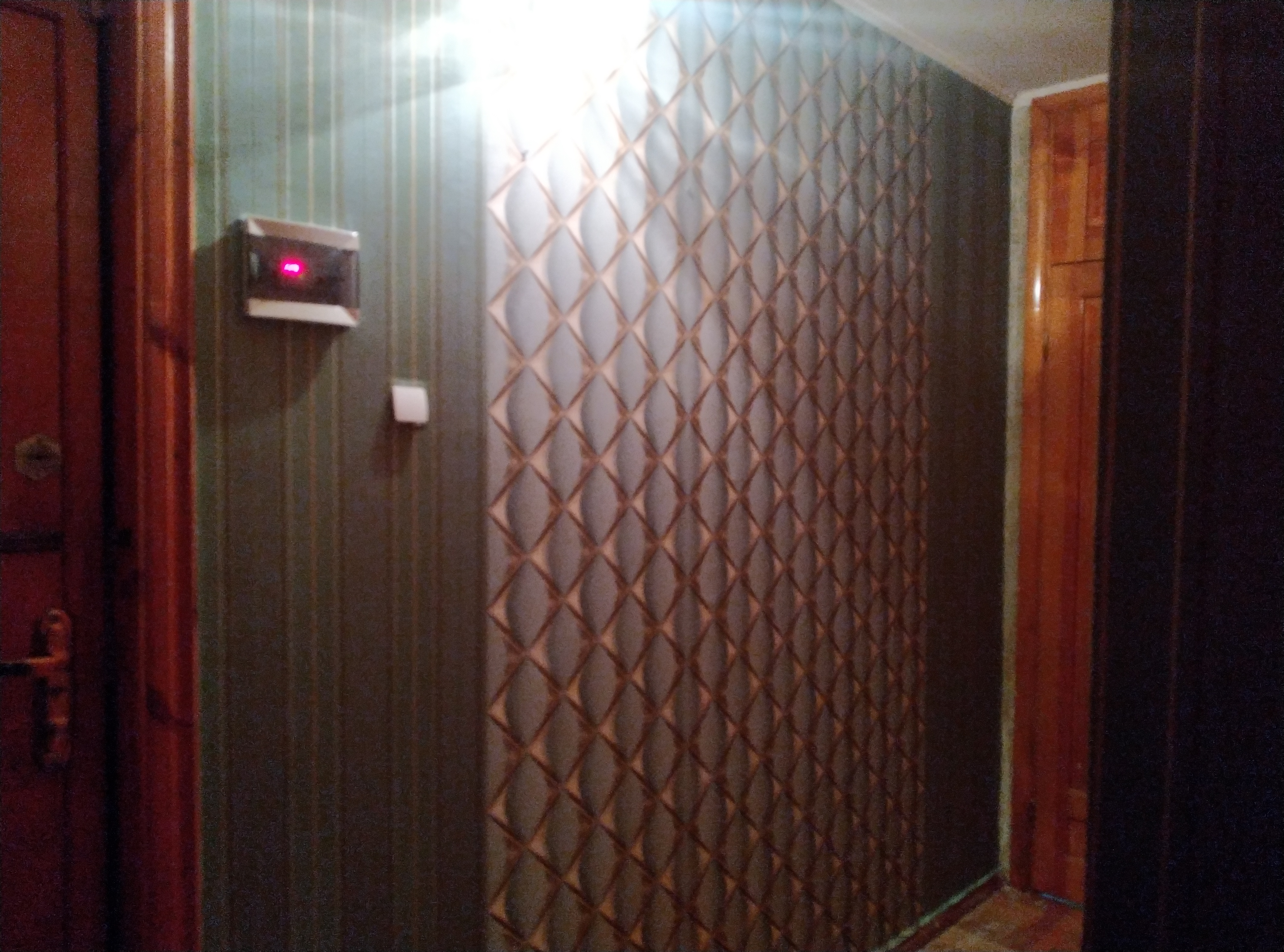 Фото Поклейка шпалер