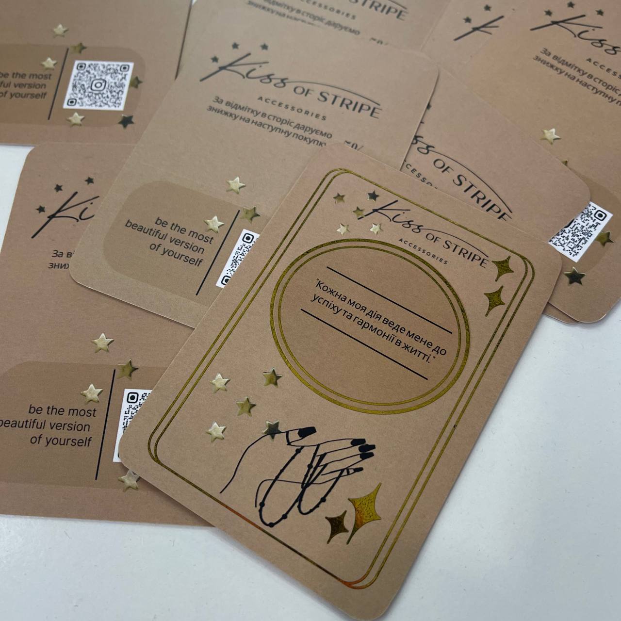 Фото Візитівка з эффектом gold-foil (різнокольорова фольга) 