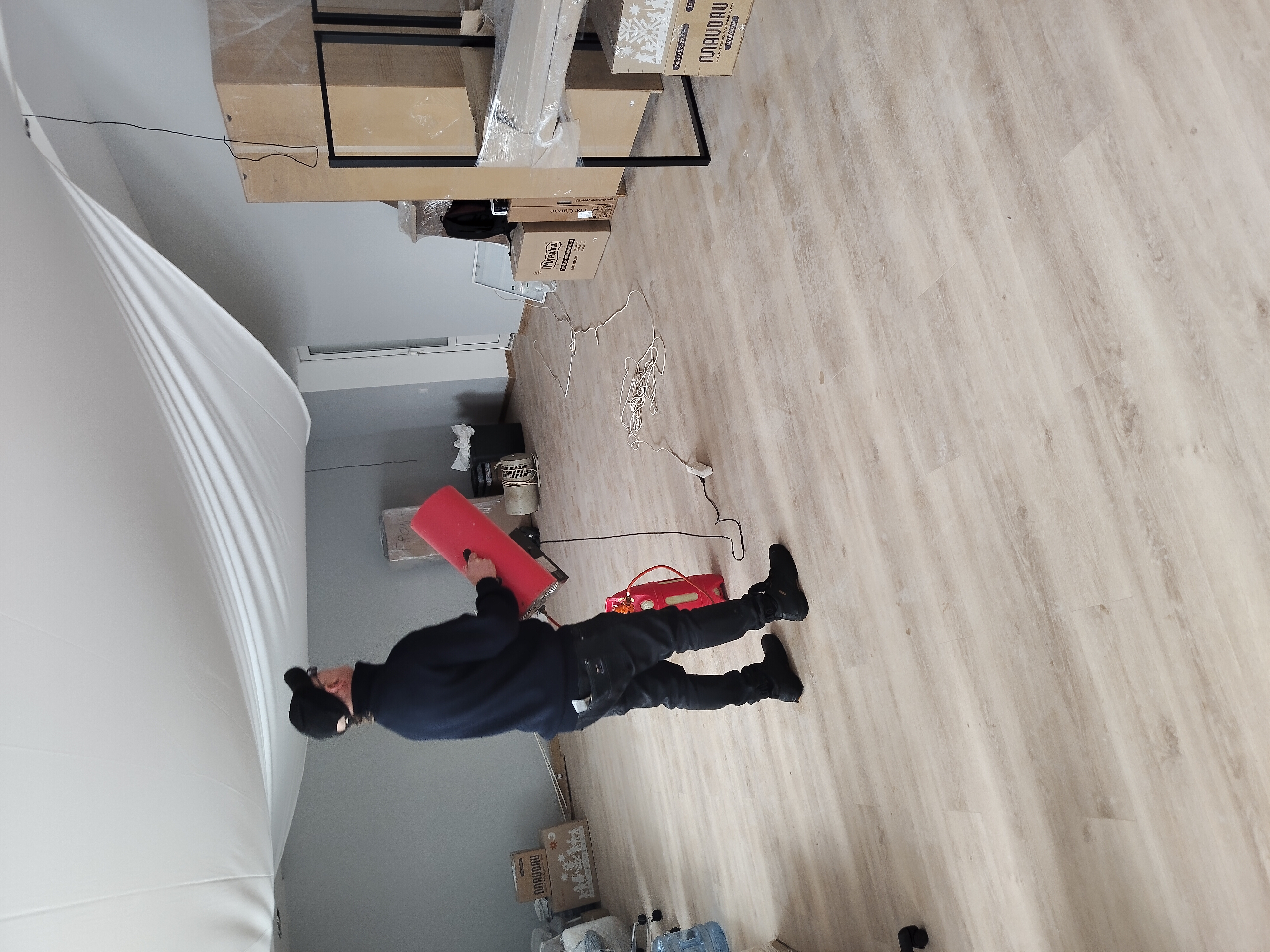 Фото монтаж натяжних стель 
