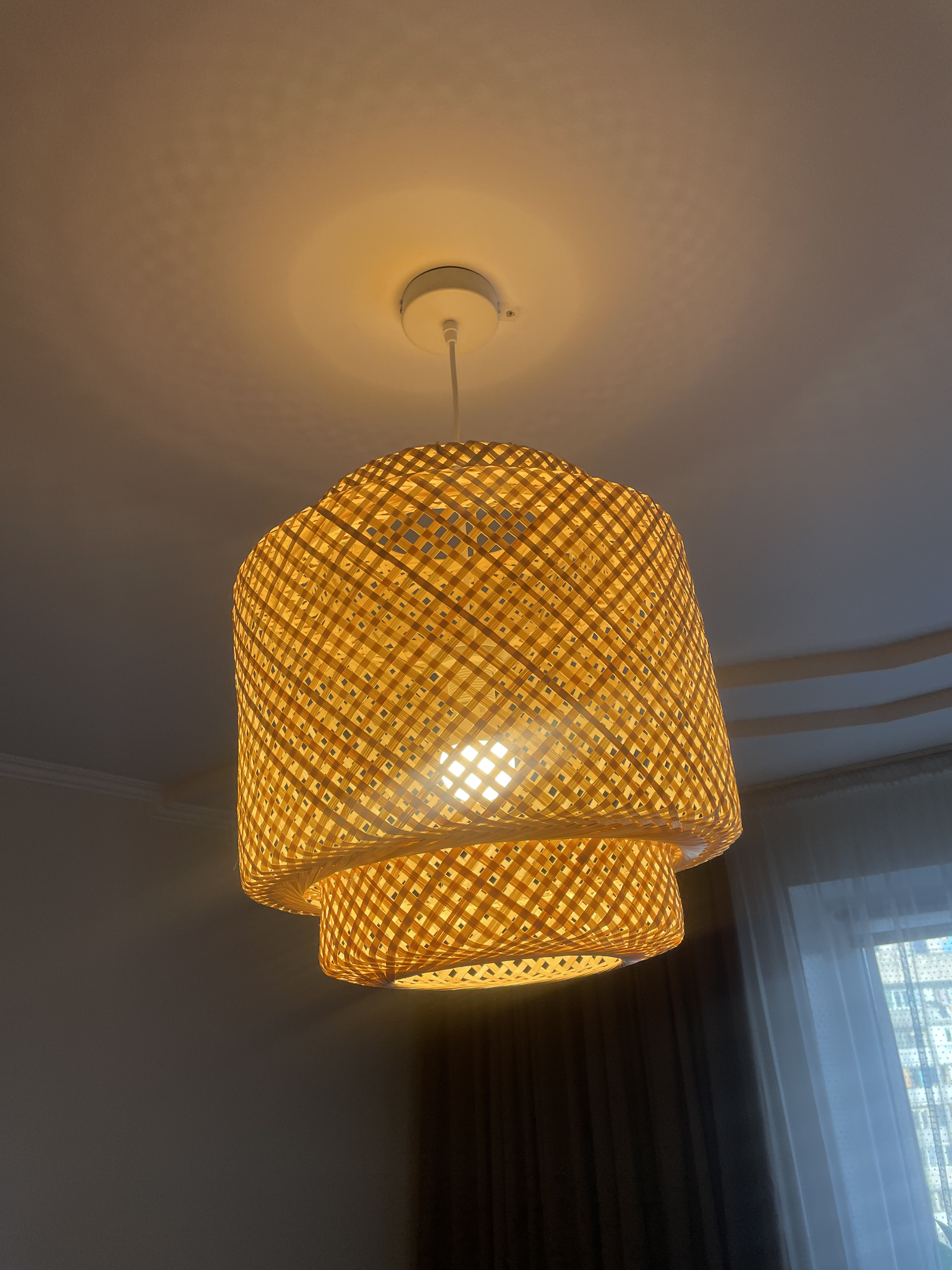 Фото Монтаж люстри 