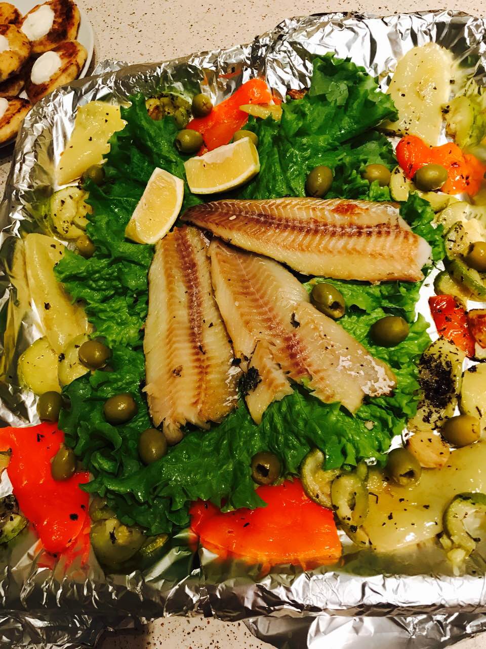 Фото Минтай запечённый с овощами 