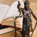 Разрешение трудовых споров, консультации и восстановления на работе в случае незаконного увольнения и др. 