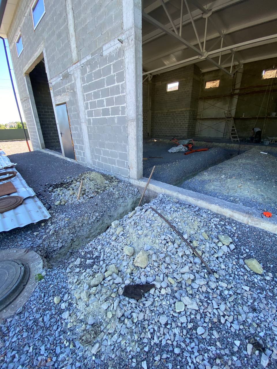 Фото Траншея під каналізаційну трубу, 10 метрів глибина 1 метр, 8 годин роботи