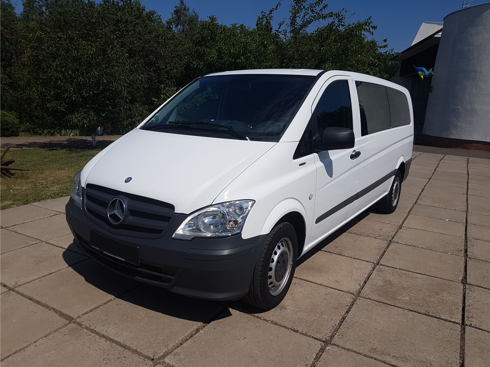 Фото Пассажирские перевозки комфортабельным микроавтобусом Mercedes-Benz Vito по Украине и Европе 1