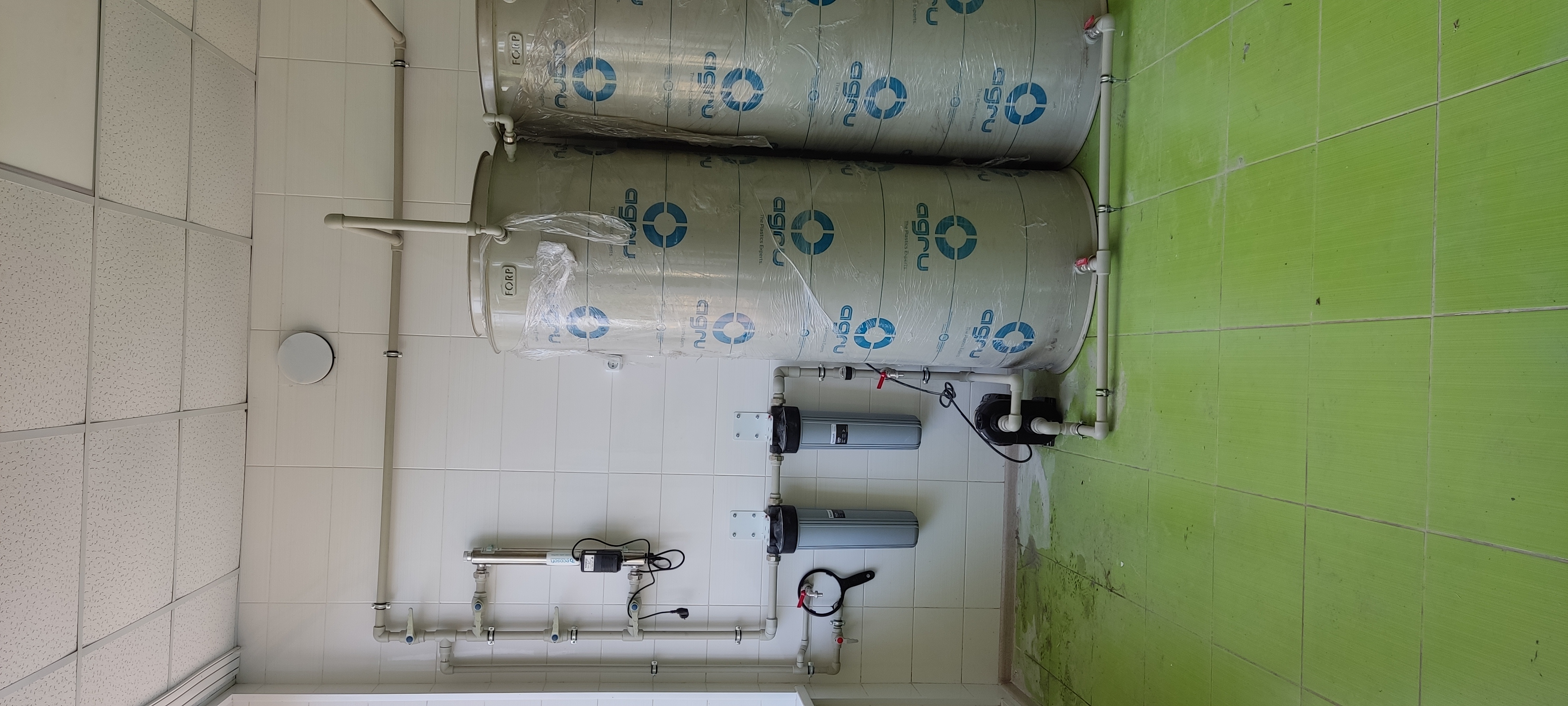 Фото Монтаж системы водоочистки